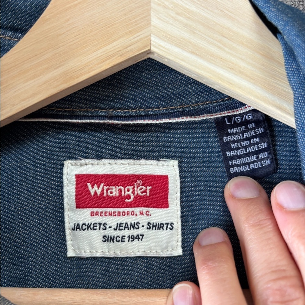 Wrangler Denim Button-Up Shirt Western Cowboy Men’s Large - Picture 5 of 9